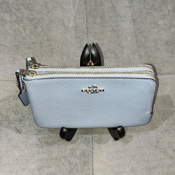 COACH DOUBLE CORNER ZIP PEBBLED LEATHER  WALLET WRISTLET STRAP 6½" X 4¼" BLUE - Picture 13 of 17